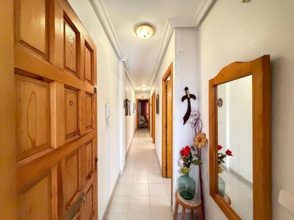 Sale of flat in Piso en Calle Fragata, Avenida Habaneras - Curva de Palangre, Torrevieja, Torrevieja
thumbnail 2