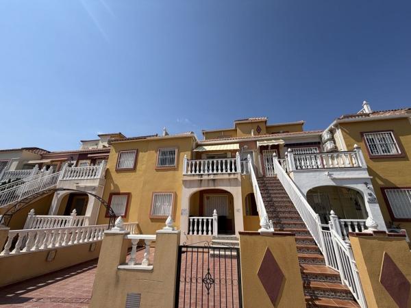 Sale of flat in Piso en Cabo Roig, Orihuela, Orihuela
 photo 1