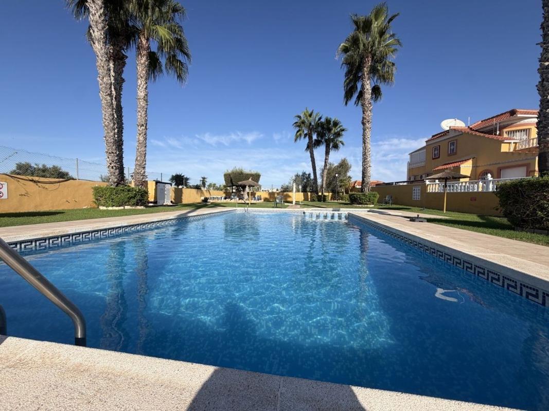 Sale of apartment in Piso en Cabo Roig, Orihuela, Orihuela
photo 2