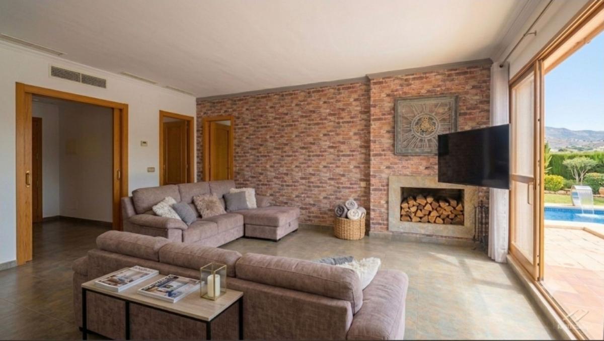 Properties for sale and rent in Spain photo 3