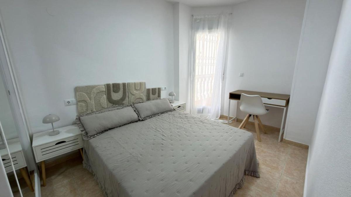 Venta de piso en Piso en Avenida Habaneras - Curva de Palangre, Torrevieja, Torrevieja
photo 4