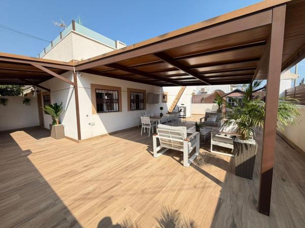 Chalet adosado en Calle Salinero, Nueva Torrevieja, Torrevieja photo 1