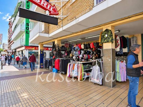 Sale of flat in Piso en Via Emilio Ortuño, Playa de Levante, Benidorm, Benidorm
thumbnail 2
