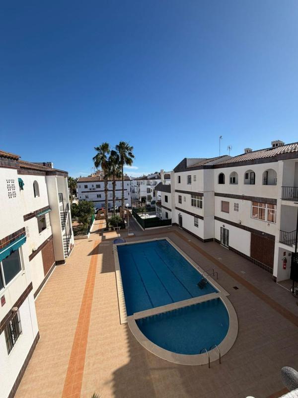 Sprzedaż mieszkania w Piso en Calle Caballito de Mar, Punta Prima, Torrevieja, Torrevieja
photo 1