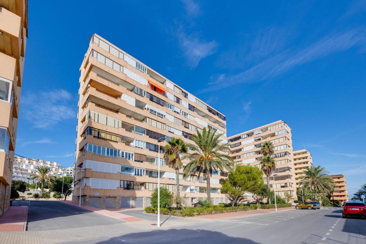 Sprzedaż mieszkania w Piso en Paseo de la Brisa, Cabo Cervera, Torrevieja, Torrevieja
photo 2