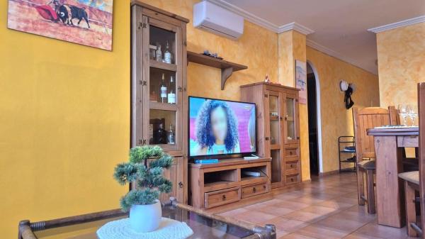 Продажа квартиры на Piso en Calle Urbano Arregui, El Acequión, Torrevieja, Торревьеха
thumbnail 2