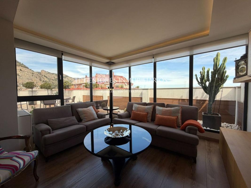 Продажа пентхауса на  Ático en Calle Distrito Barri Santa Rosa, Barri Santa Rosa, Alcoy / Alcoi, Алкой photo 3