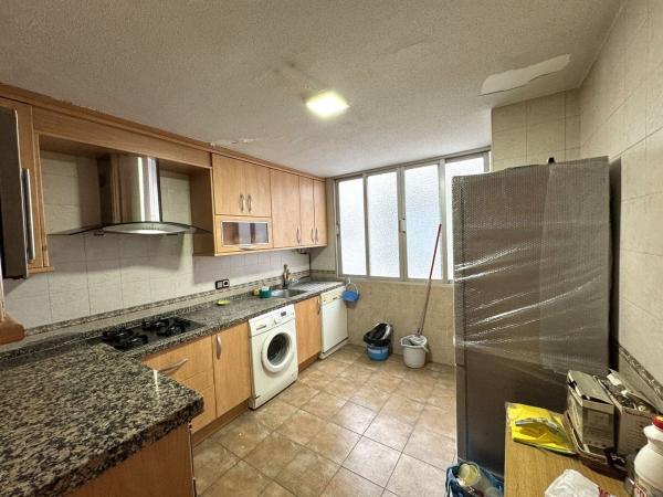Продажа квартиры на Piso en Centro Urbano, Benidorm, Бенидорм
thumbnail 2