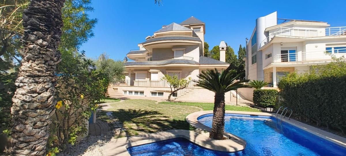 Propiedades en venta y alquiler en España photo 2
