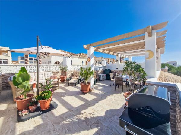 Chalet adosado en Calle Rosa, Los Balcones y los Altos, Orihuela photo 1