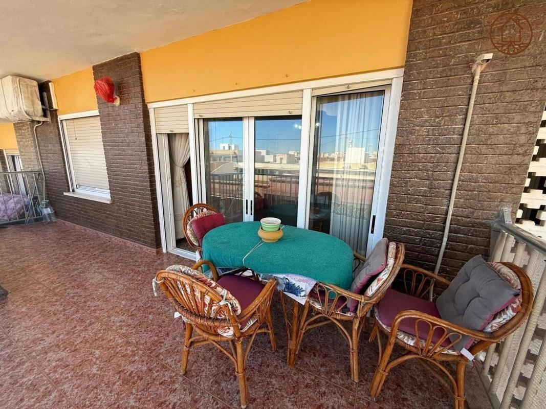 Продажа квартиры на Piso en Calle Garcia Lorca, 13, Guardamar Playa, Guardamar del Segura, Гуардамар-дель-Сегура
photo 2