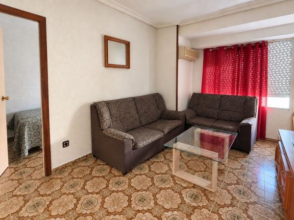 Sale of flat in Piso en Altozano, Alicante / Alacant, Alicante
thumbnail 3