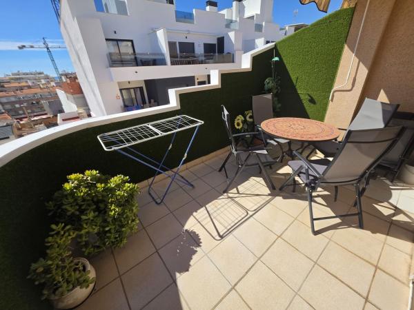 Продажа квартиры на Piso en Calle Ramón Gallud, Las Piscinas Naturales, Torrevieja, Торревьеха
photo 1