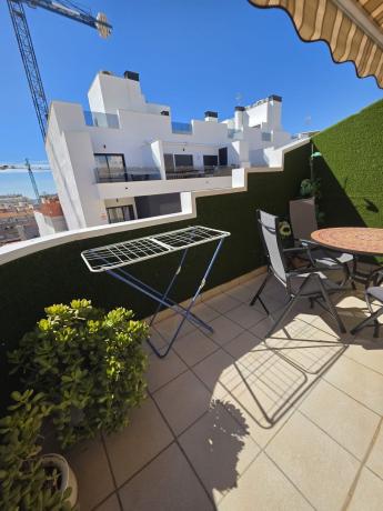 Продажа квартиры на Piso en Calle Ramón Gallud, Las Piscinas Naturales, Torrevieja, Торревьеха
thumbnail 2