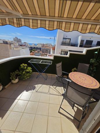 Продажа квартиры на Piso en Calle Ramón Gallud, Las Piscinas Naturales, Torrevieja, Торревьеха
thumbnail 3
