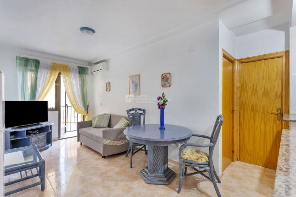 Apartment for sale in  Piso en Calle Almoradí, 4, Playa de los Náufragos, Torrevieja, Torrevieja photo 3