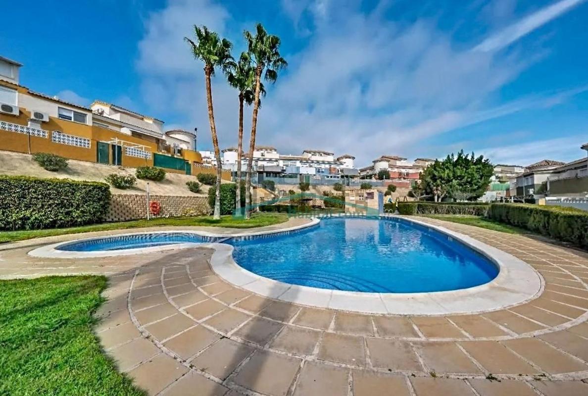 Propiedades en venta y alquiler en España photo 1