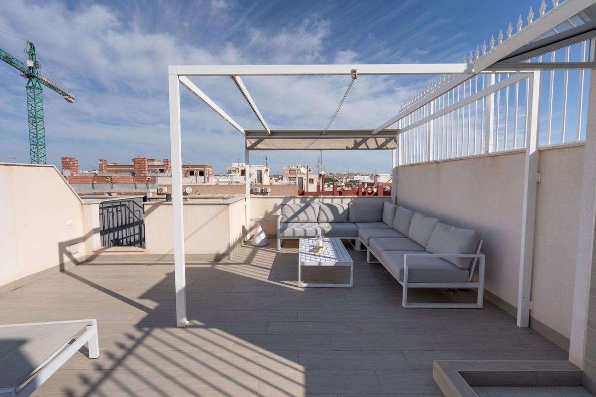 Penthouse sale in Ático en Calle del Palangre, Playa del Cura, Torrevieja, Torrevieja photo 3