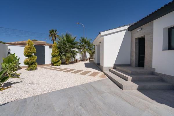 Casa o chalet independiente en Avenida de La Costa Azul, Centro de la Ciudad Quesada, Rojales photo 4