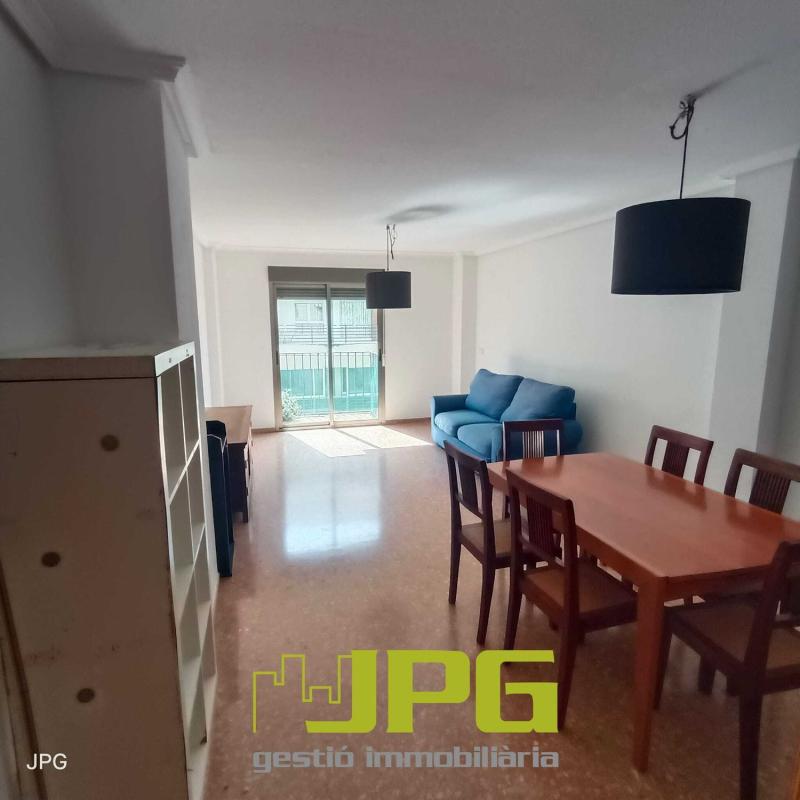 Продажа квартиры на Piso en Centro, San Juan de Alicante, Сан-Хуан-де-Аликанте
photo 1
