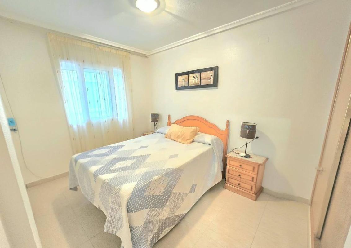 Продажа квартиры на Piso en Calle Radio Murcia, Las Piscinas Naturales, Torrevieja, Торревьеха
photo 3