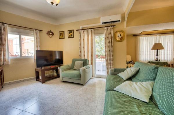Sale of flat in Piso en Calle Arturo, La Florida, Alicante / Alacant, Alicante
thumbnail 2