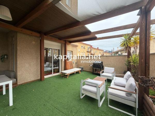 Продажа квартиры на Piso en Barri Eixample, Alcoy / Alcoi, Алкой
photo 1