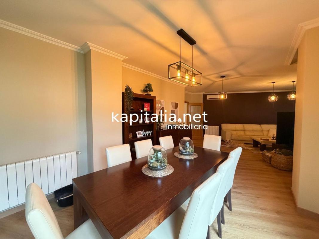 Продажа квартиры на Piso en Barri Eixample, Alcoy / Alcoi, Алкой
 photo 4