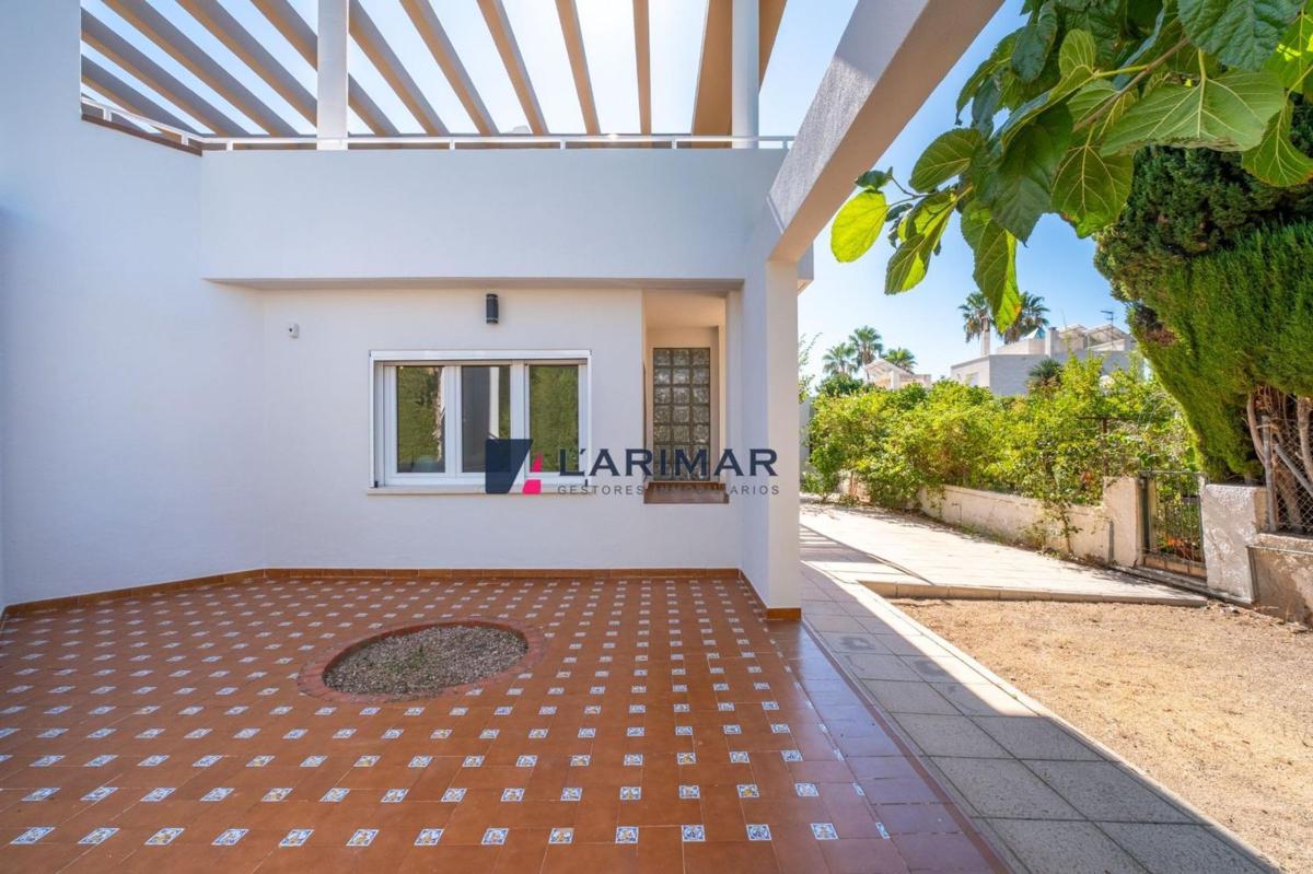 Недвижимость на продажу и в аренду в Испании photo 4