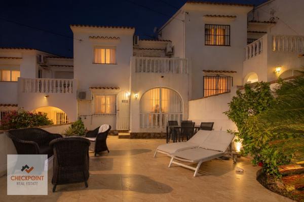 Chalet adosado en Colonia Escandinavia-Cautivador, Alfaz del Pi photo 1