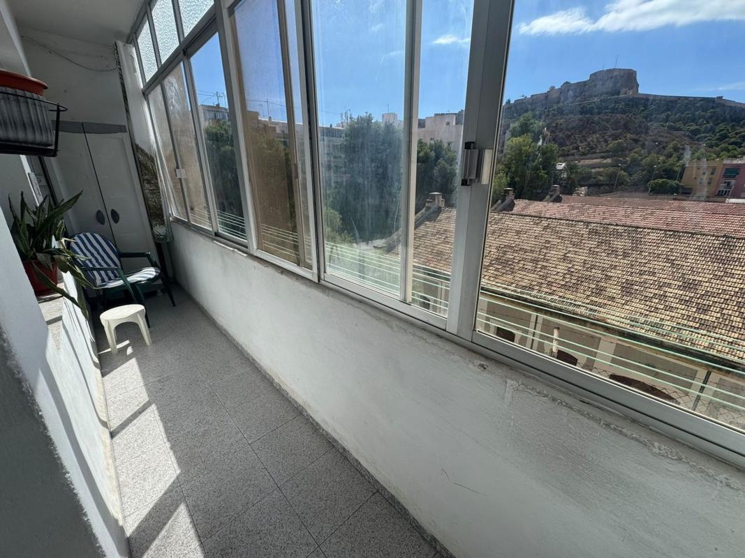 Venta de piso en Piso en Calle de San Carlos, Carolinas Bajas, Alicante / Alacant, Alicante / Alacant
 photo 2