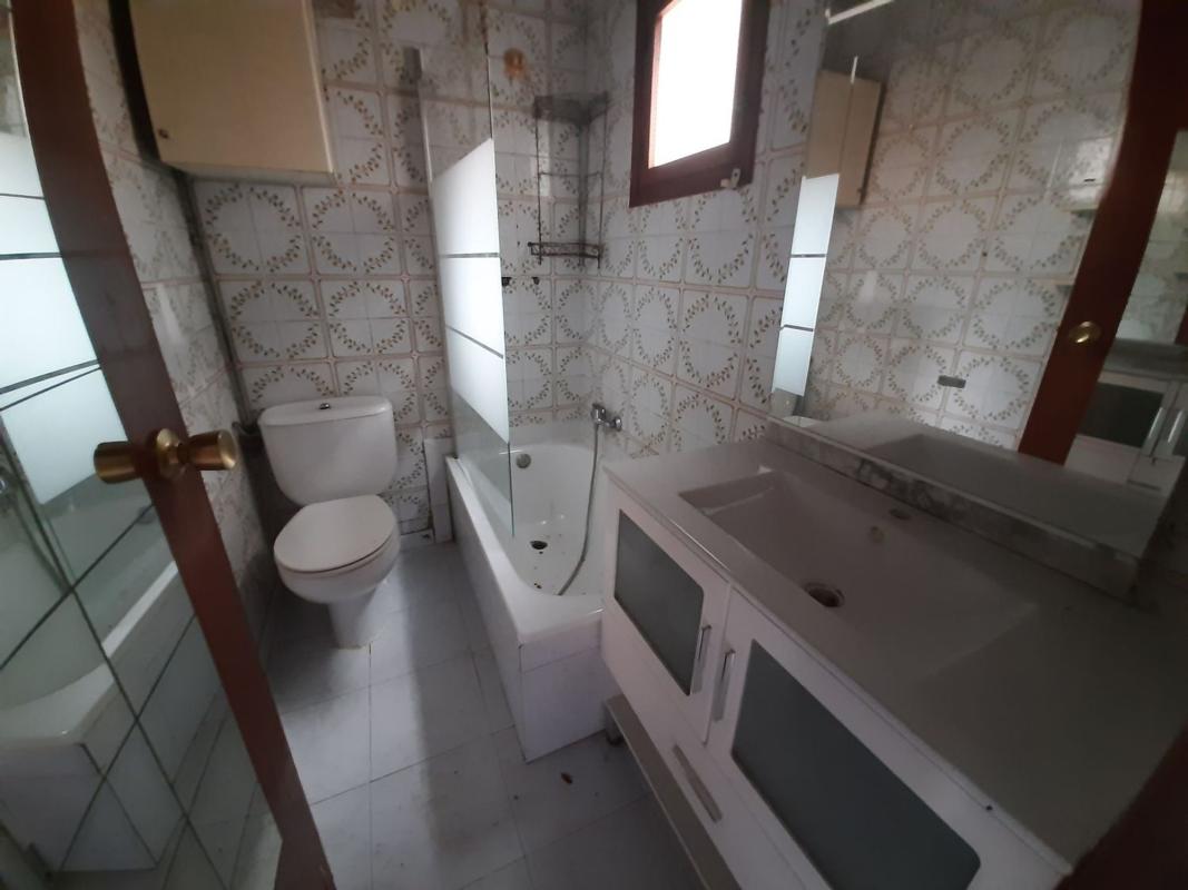 Properties for sale and rent in Spain photo 4