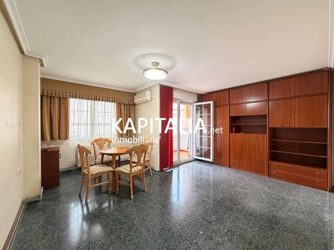 Sale of apartment in Piso en Barri Eixample, Alcoy / Alcoi, Alcoy
photo 1