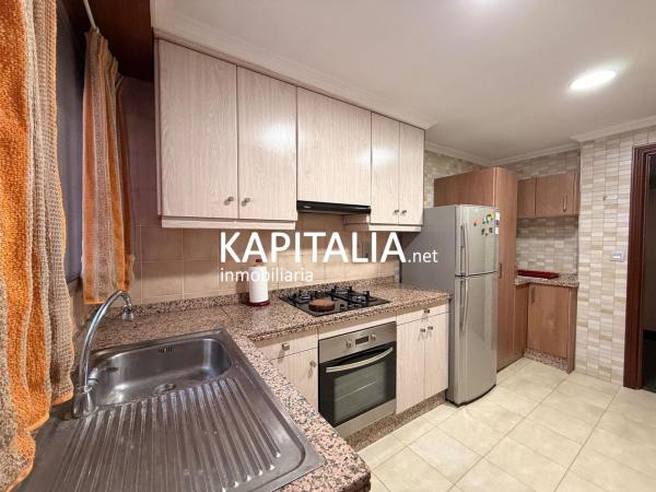 Sale of flat in Piso en Barri Eixample, Alcoy / Alcoi, Alcoy
 photo 4