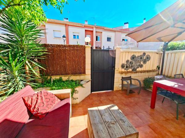 Chalet adosado en Calle Vicent Andrés Estellés, Els Poblets thumbnail 2