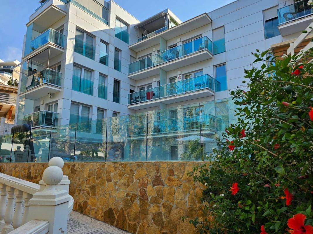 Sprzedaż mieszkania w Piso en Calle la Cala, 2, Playa de Poniente, Benidorm, Benidorm
photo 1