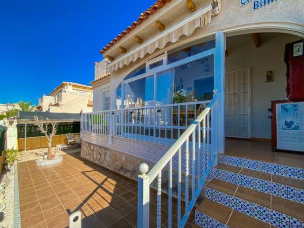 Chalet adosado en Calle Marconi, Miramar - Torre del Moro, Torrevieja photo 1