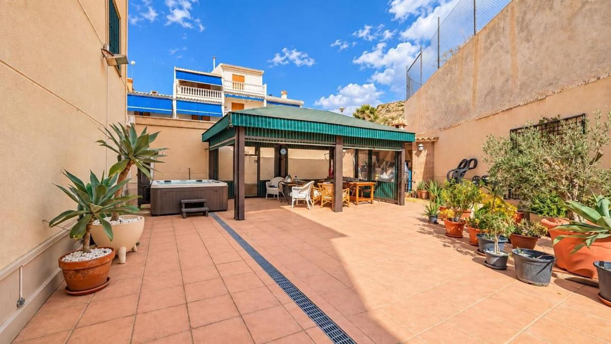 Propiedades en venta y alquiler en España photo 2