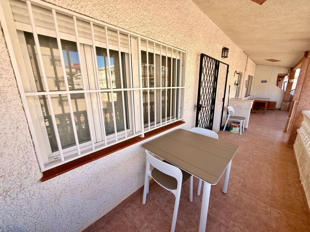 Sprzedaż niezależnego domku jednorodzinnego w  Casa o chalet en Playa de los Náufragos, Torrevieja, Torrevieja photo 4