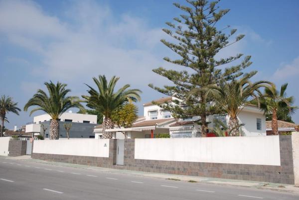 Chalet independiente en venta en Casa o chalet en Dehesa de Campoamor, Orihuela, Orihuela
 photo 1