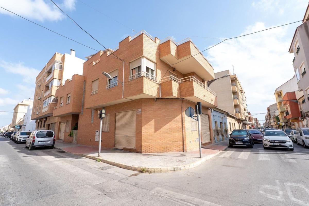 Недвижимость на продажу и в аренду в Испании photo 1