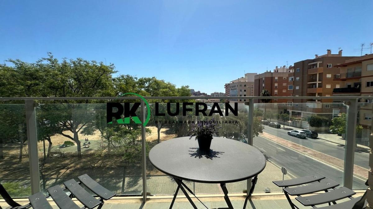Venta de piso en Piso en Garbinet - Parque de las Avenidas, Alicante / Alacant, Alicante / Alacant
 photo 3