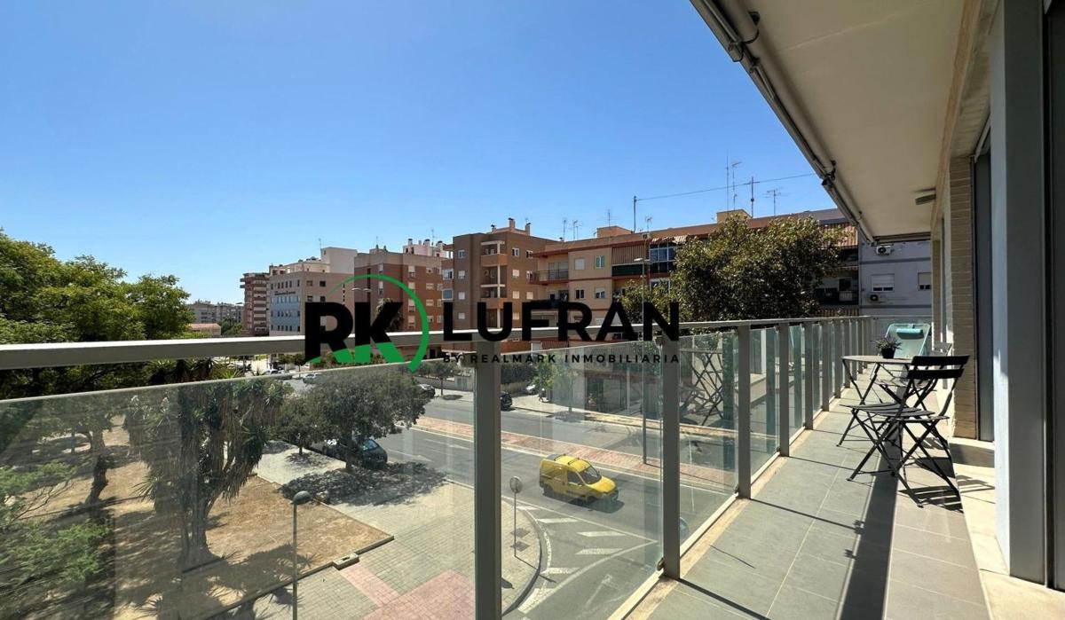 Venta de piso en Piso en Garbinet - Parque de las Avenidas, Alicante / Alacant, Alicante / Alacant
 photo 4