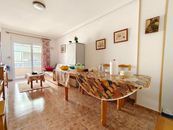 Sale of flat in Piso en Avenida Diego Ramírez Pastor, Avenida Habaneras - Curva de Palangre, Torrevieja, Torrevieja
thumbnail 2
