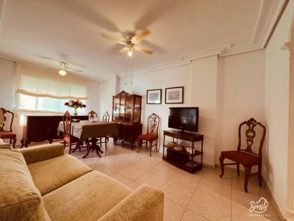 Sale of flat in Piso en Calle Mayor, 40, Gaspar Perrelló, Torrevieja, Torrevieja
thumbnail 2