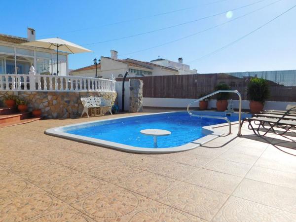 Independent chalet for sale in Casa o chalet en La Siesta - El Salado - Torreta, Torrevieja, Torrevieja
 photo 4