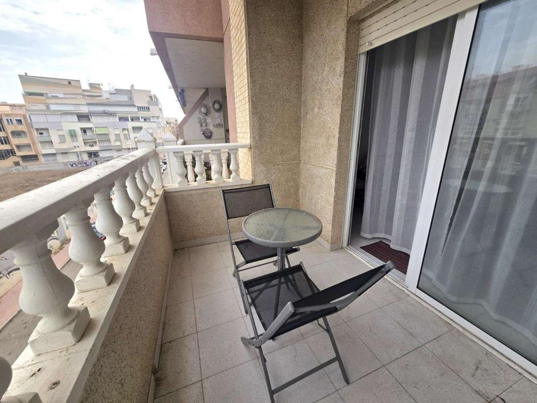 Sale of apartment in Piso en Calle Mayor, Gaspar Perrelló, Torrevieja, Torrevieja
photo 1