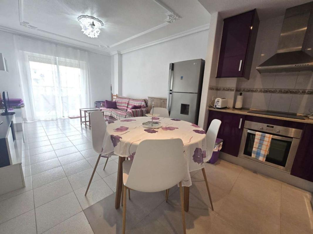 Sale of apartment in Piso en Calle Mayor, Gaspar Perrelló, Torrevieja, Torrevieja
photo 2