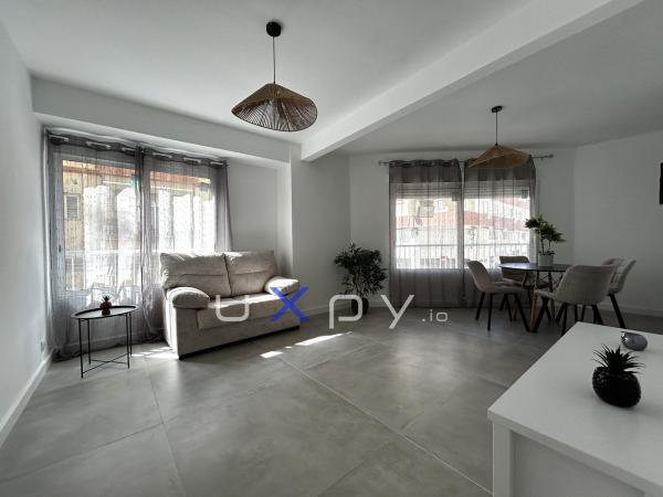 Venta de piso en Piso en Calle Monforte del Cid, Carolinas Altas, Alicante / Alacant, Alicante / Alacant
photo 1