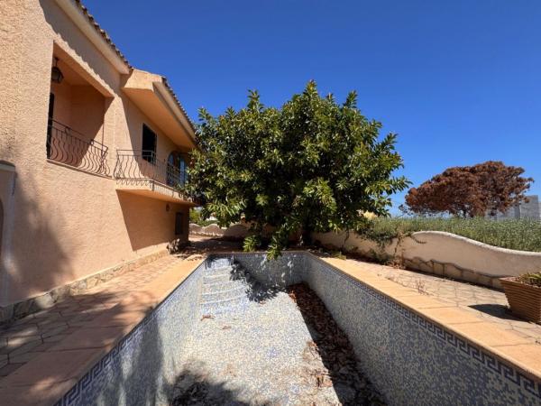 Частный шале на продаже в  Casa o chalet en Moravit-Cap Blanc, Moraira, Морайра photo 4